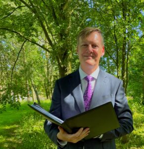 David Moon funeral celebrant in a woodland, natural burial ground