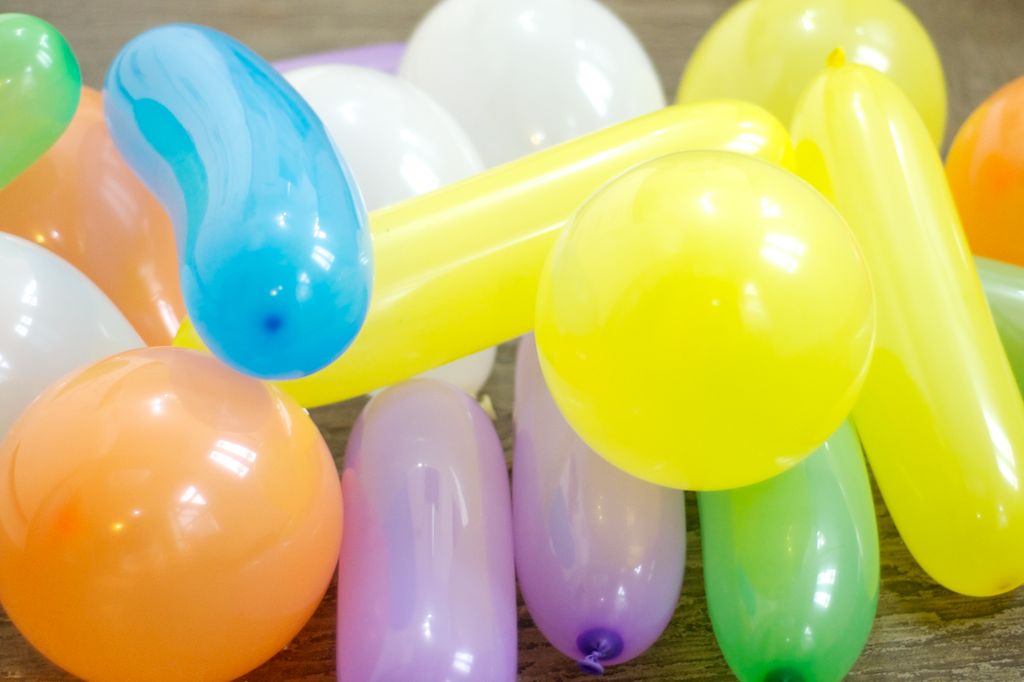 Pile of multicoloured balloons